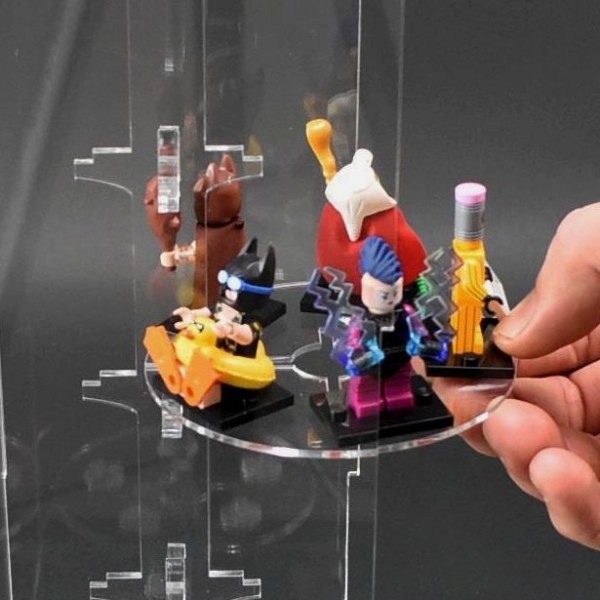 TripleTower Vitrine für 60 eurer LEGO® Figuren 20-20-20